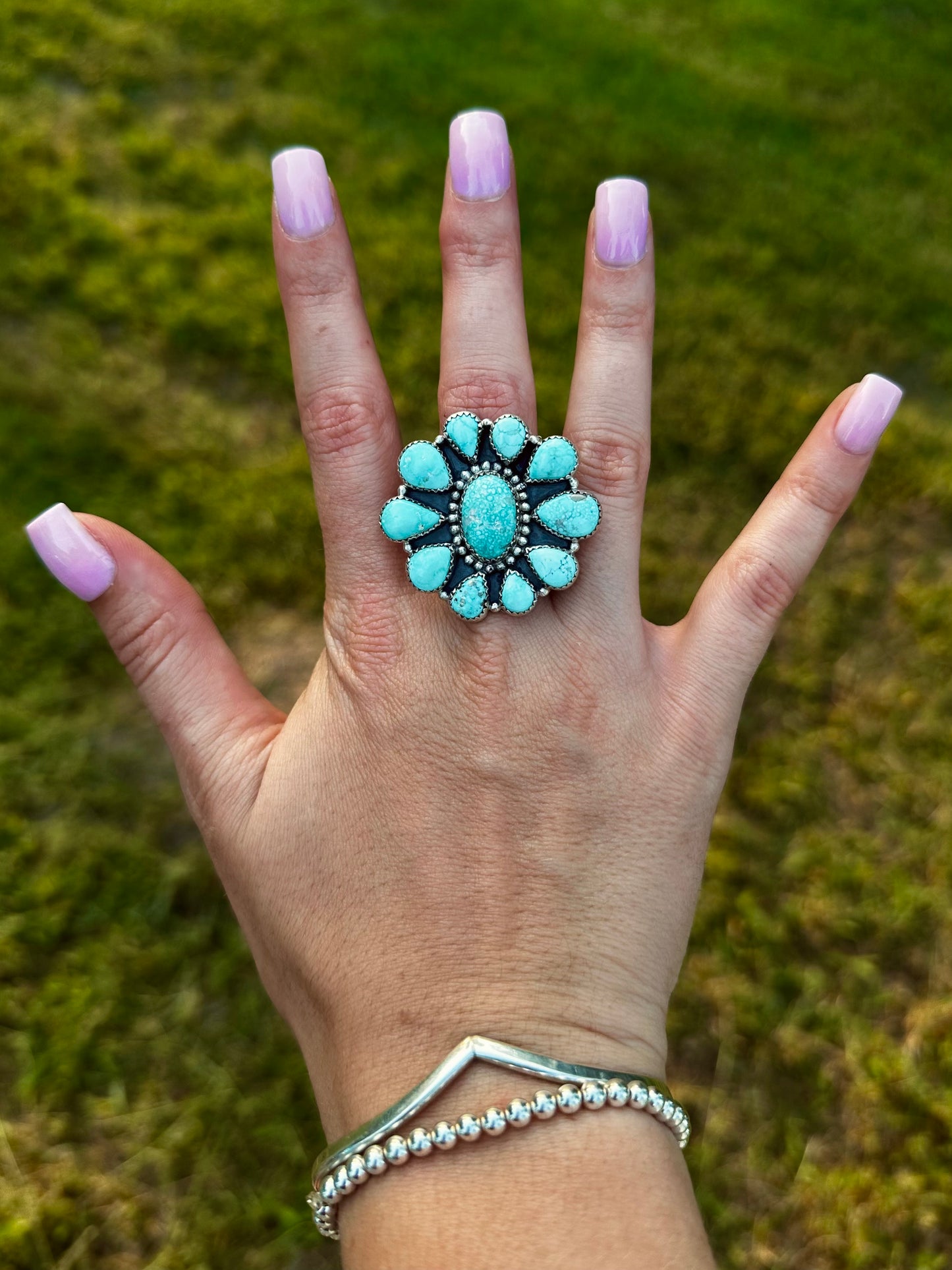 Adjustable white water ring