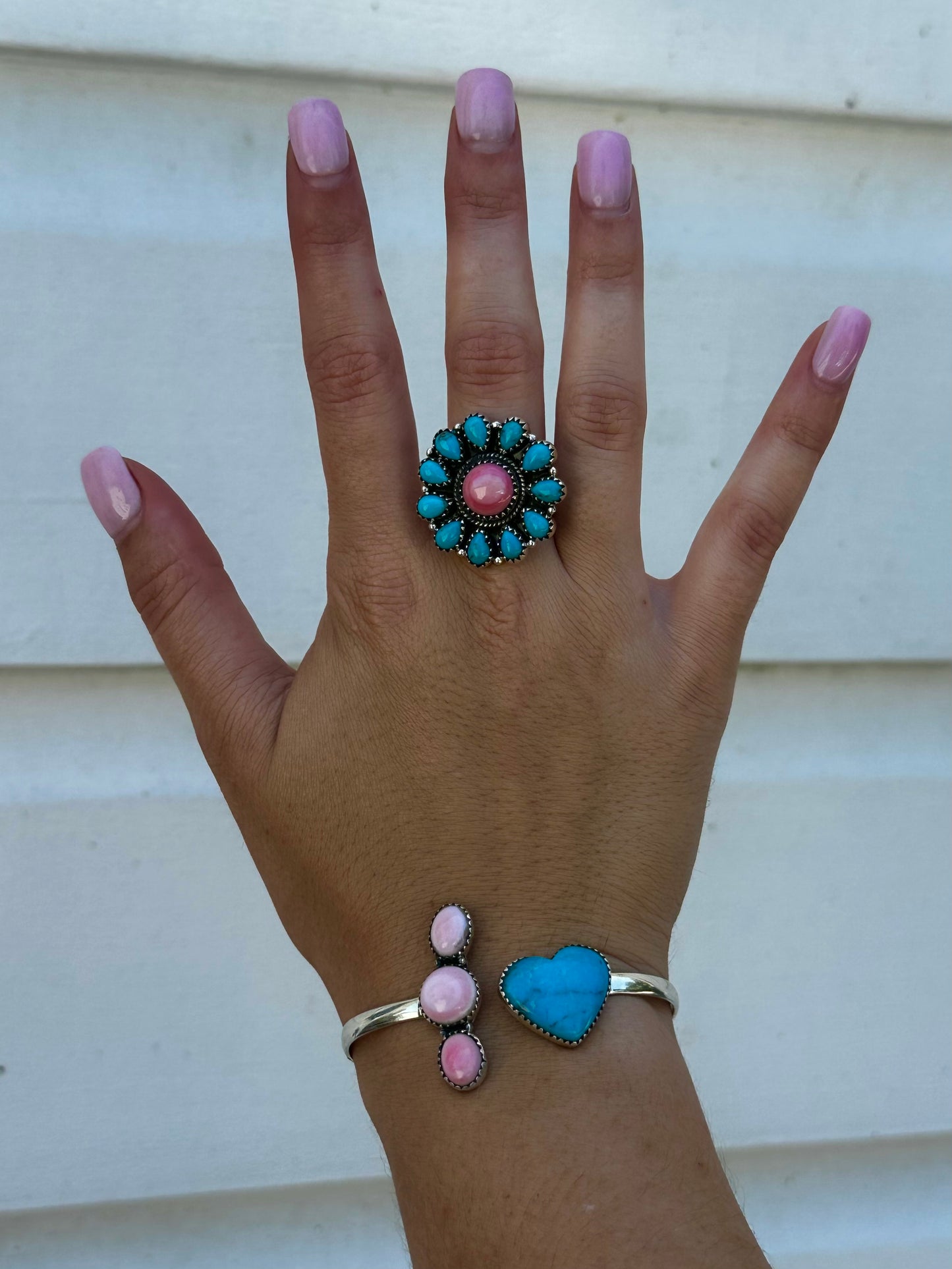Pink conch & turquoise heart floater cuff