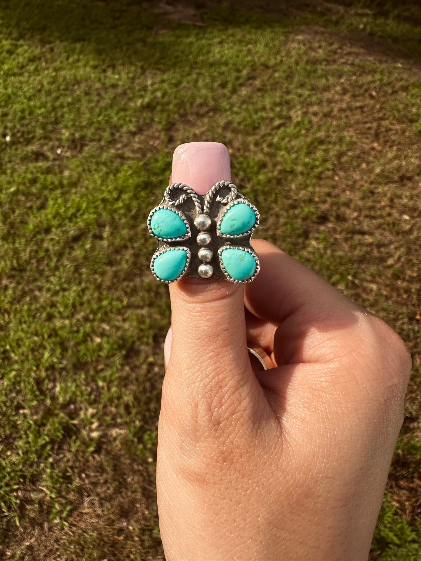 Adjustable kingman butterfly ring