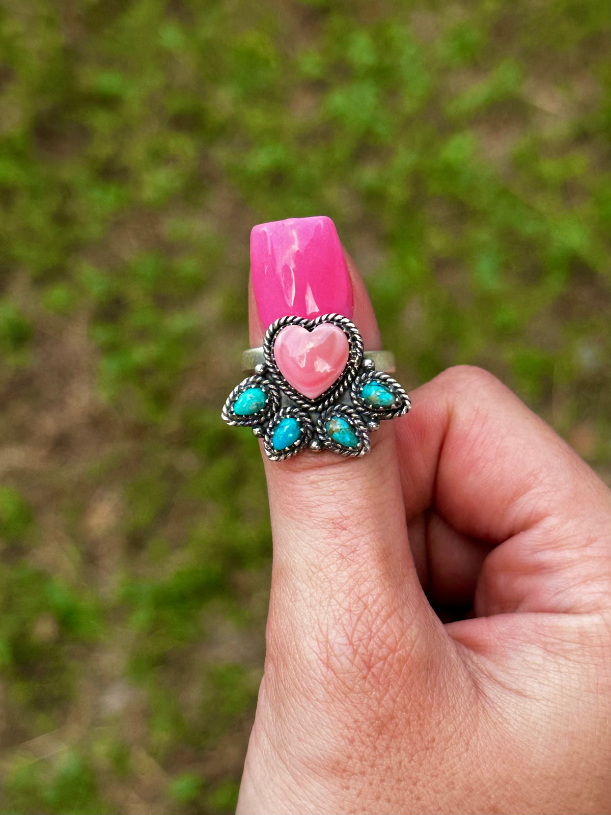 Adjustable pink conch & turquoise heart ring