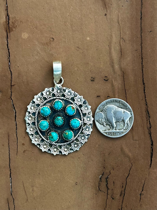Kingman flower pendant