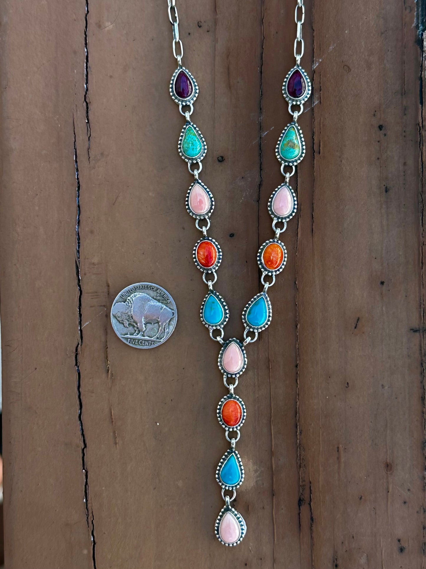 Multi stone lariat