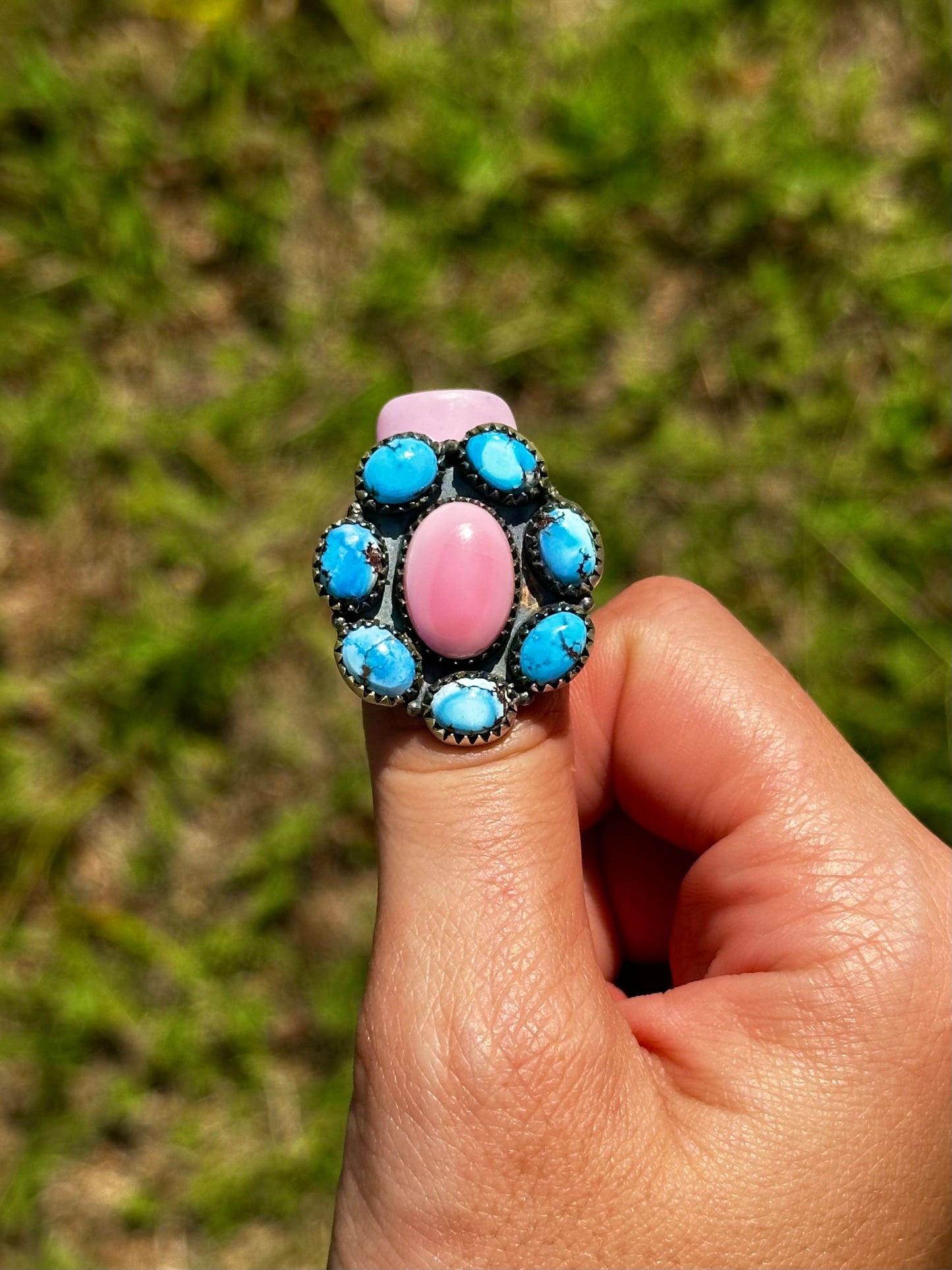 Adjustable Golden hills & pink conch ring