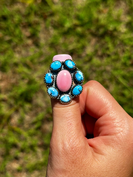 Adjustable Golden hills & pink conch ring