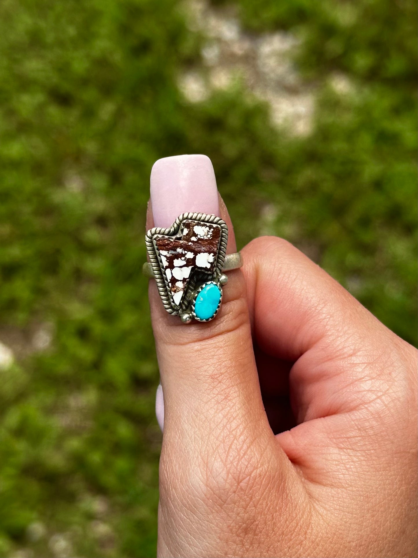 Adjustable Wild horse lighting ring
