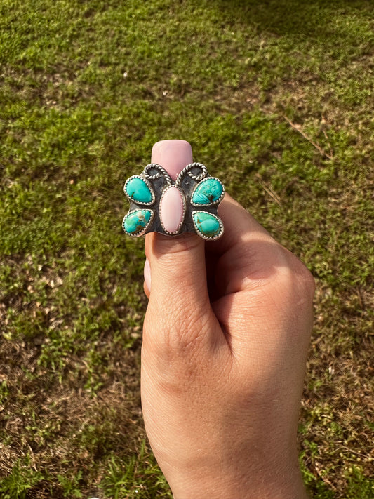 Adjustable Pink conch & kingman ring