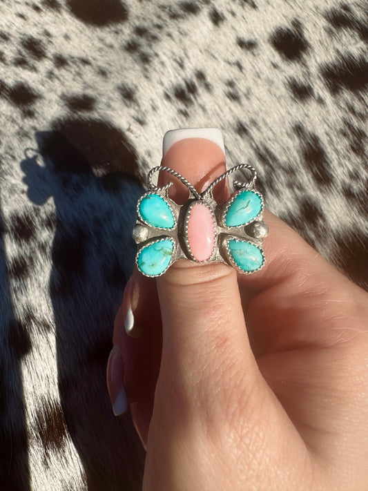 Adjustable butterfly ring