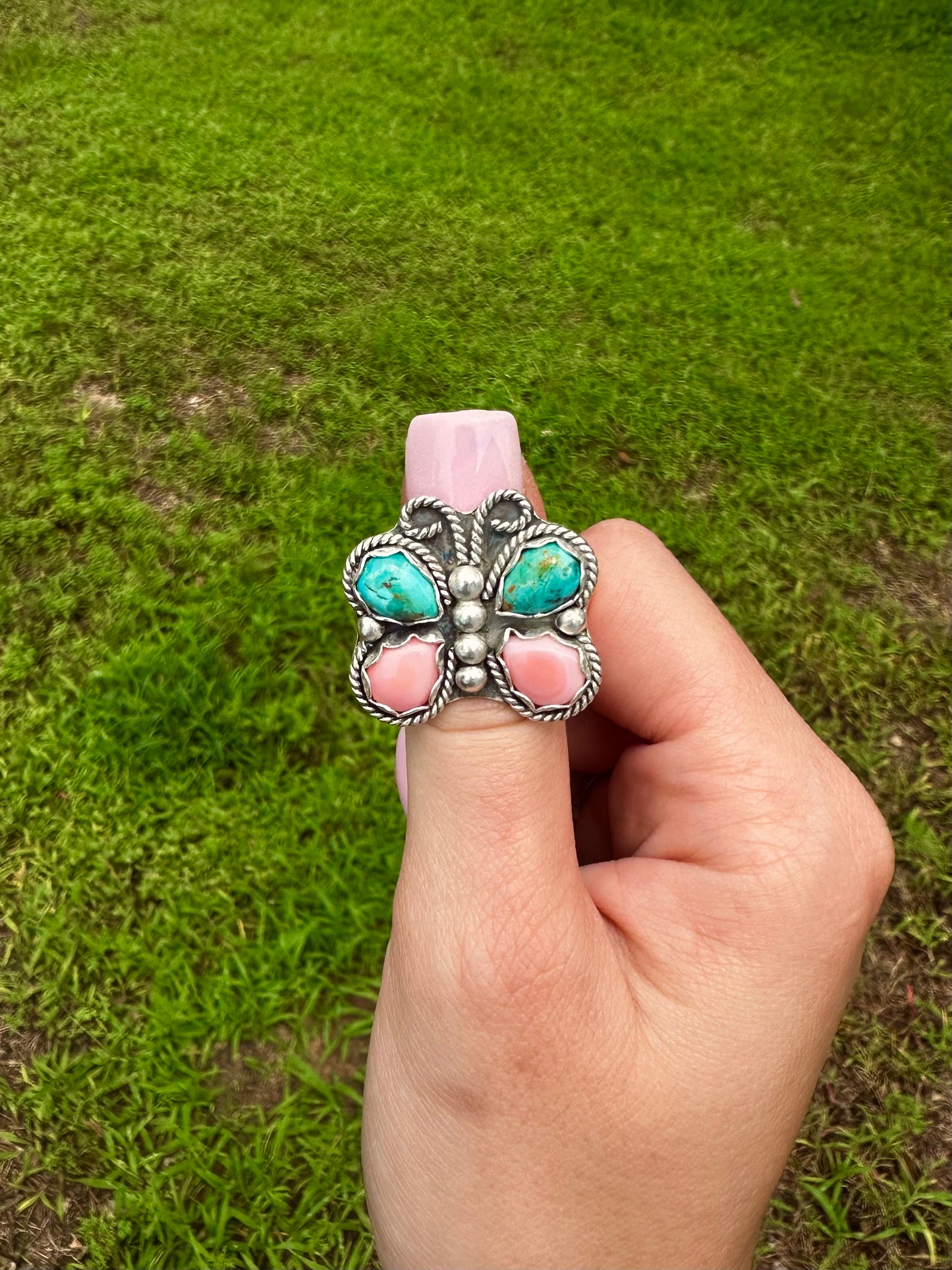 Adjustable butterfly ring