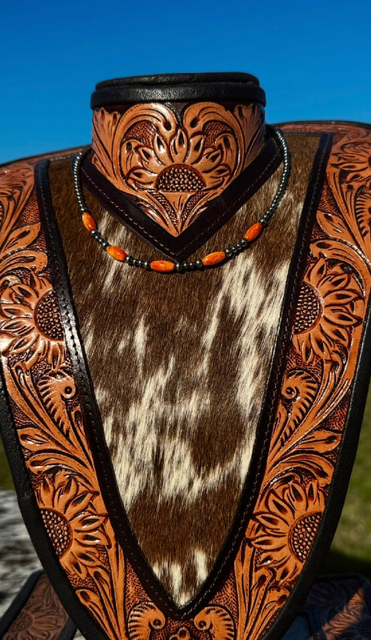 Orange spiny choker