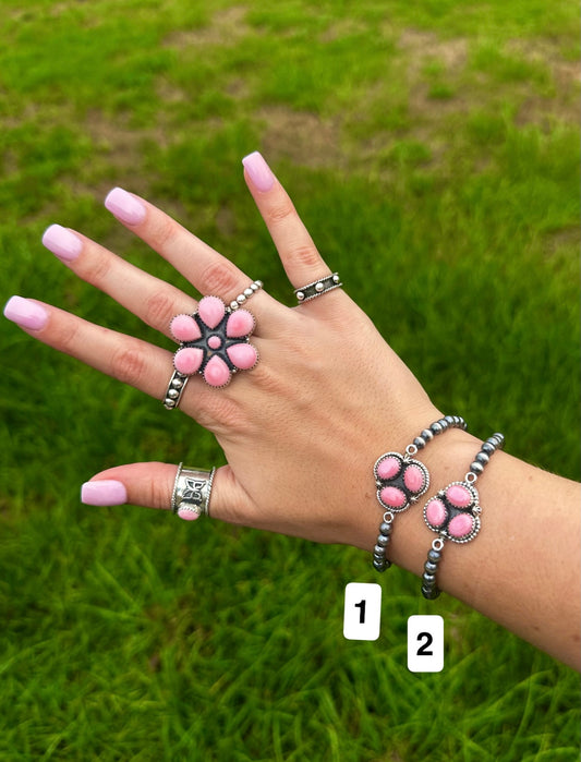 Pink conch stretch bracelet with 5mm sterling pearls