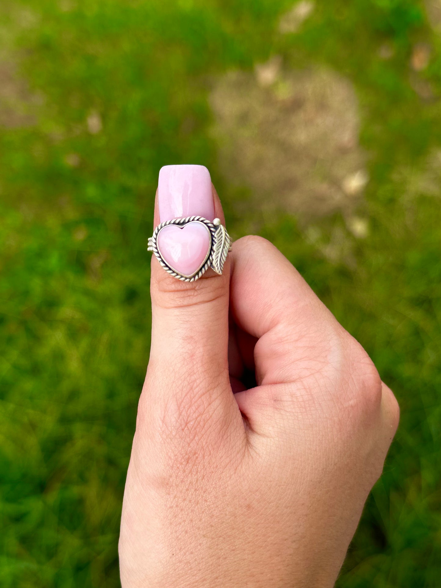 Adjustable Pink conch heart ring